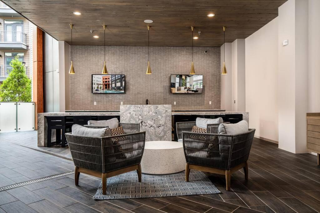 Luxury Studio Near Dt フォートワース エクステリア 写真