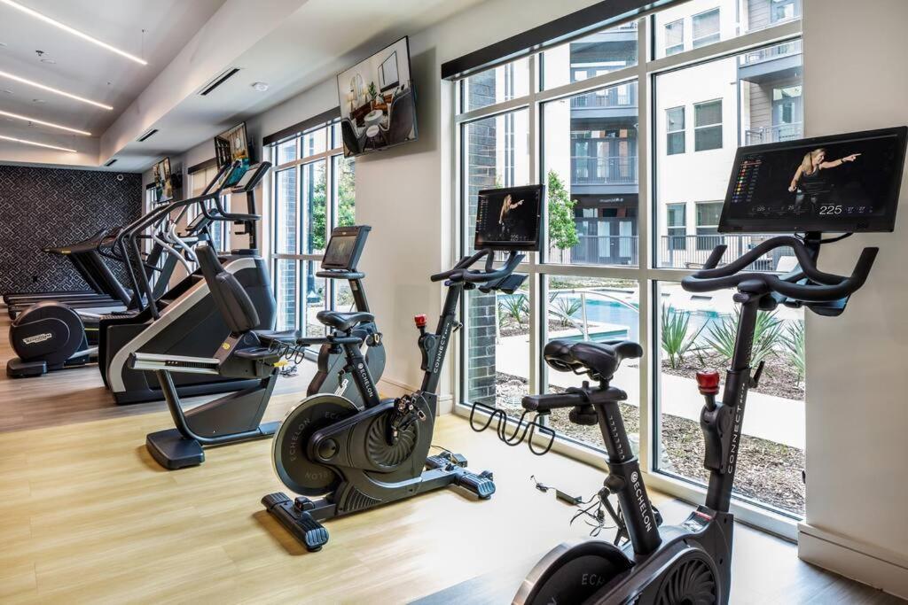 Luxury Studio Near Dt フォートワース エクステリア 写真
